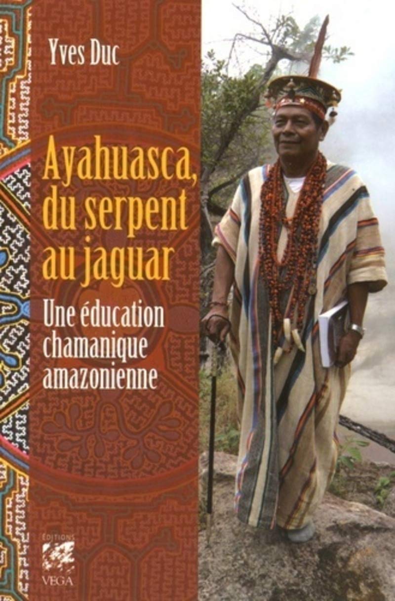 <p>Yves Duc, journaliste scientifique suisse, nous plonge dans le monde des chamans amazoniens avec son livre primé “Ayahuasca, du serpent au jaguar”. Ce récit détaillé relate ses huit années d’apprentissage avec les Ashaninka d’Amazonie péruvienne, où il a expérimenté les rites initiatiques et le travail avec des plantes enseignantes telles que le tabac et l’ayahuasca.</p><p>Ce livre, construit selon le cheminement initiatique de l’apprenti, dévoile des pratiques et techniques chamaniques souvent gardées secrètes. Duc offre également une critique éclairée des dérives liées à la popularité croissante de l’ayahuasca. Une lecture incontournable pour quiconque s’intéresse à la tradition chamanique amazonienne et ses mystères, enrichie de précieuses indications sur les pièges à éviter.</p>
